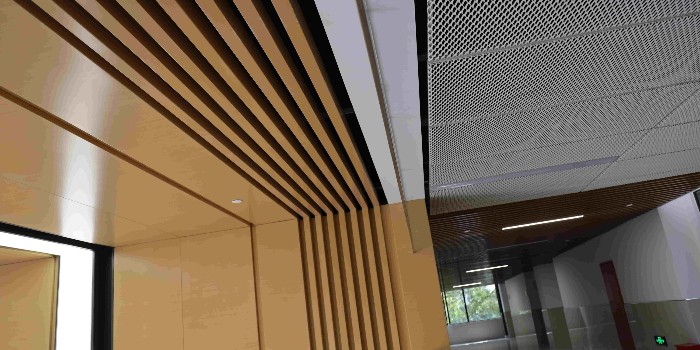 鋁單板項目膠縫起鼓？鋁單板生產廠家教你2招快速解決