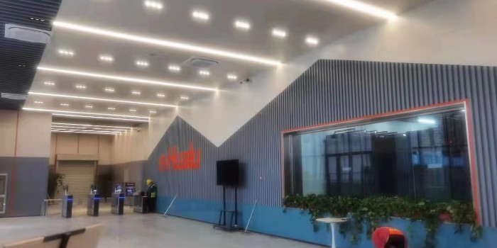 鋁單板定制可快至7天發(fā)貨