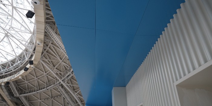 哪家鋁單板廠家靠譜？定制產(chǎn)品質(zhì)量高+服務(wù)完善=靠譜