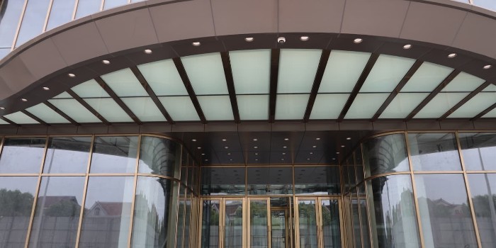 鋁單板價格是多少？這10個因素都會影響價格