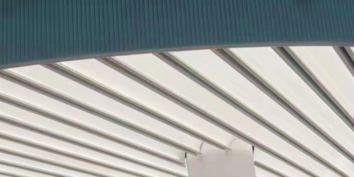 鋁單板到底有什么優勢？24年鋁單板定制廠家帶你了解