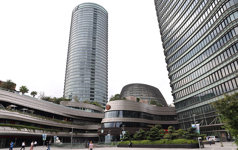 上海浦西白玉蘭廣場型材鋁方通