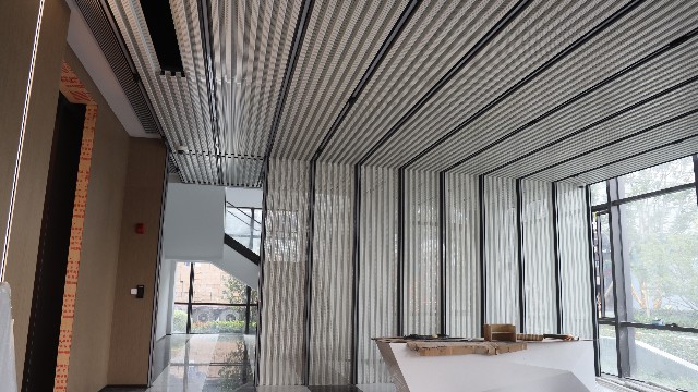 得力智慧物流展示@白色沖孔長城板